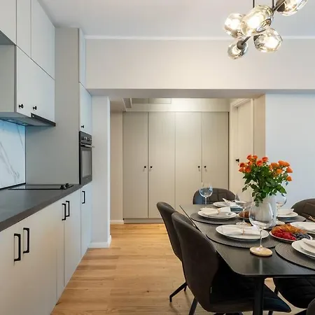 Bright & Calm - 2br - Location *