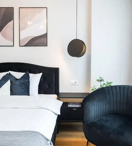 Bright & Calm - 2br - Location Апартаменти *