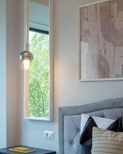 Bright & Calm - 2br - Location *