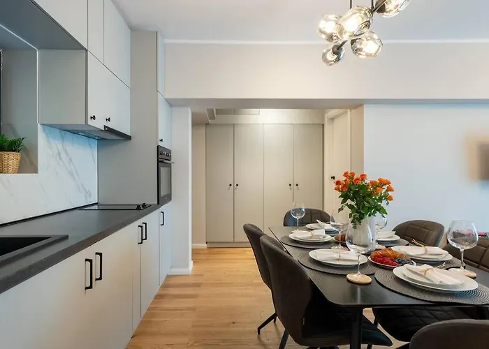 Bright & Calm - 2br - Location *